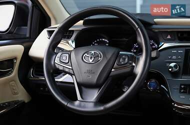 Седан Toyota Avalon 2013 в Киеве