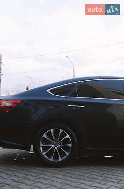 Седан Toyota Avalon 2015 в 
