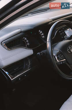Седан Toyota Avalon 2015 в 