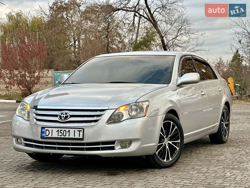 Седан Toyota Avalon 2005 в Кривому Розі