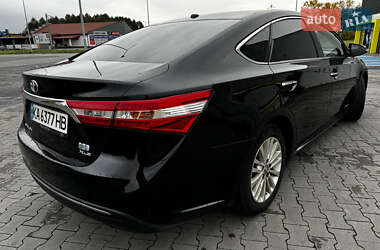 Седан Toyota Avalon 2015 в 