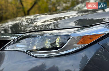 Седан Toyota Avalon 2014 в 