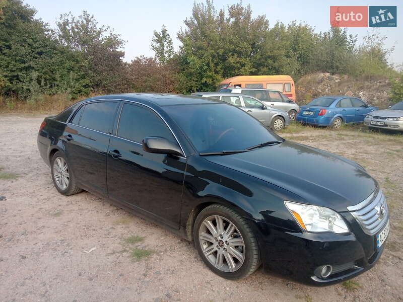 Седан Toyota Avalon 2007 в Ківерцях