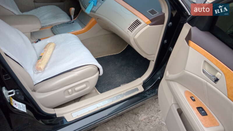 Седан Toyota Avalon 2007 в Ківерцях