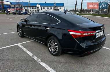 Седан Toyota Avalon 2015 в 