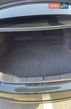 Седан Toyota Avalon 2015 в 