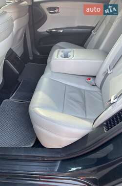 Седан Toyota Avalon 2015 в 