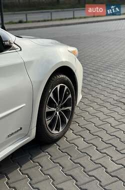 Седан Toyota Avalon 2017 в 