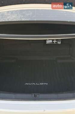 Седан Toyota Avalon 2017 в 