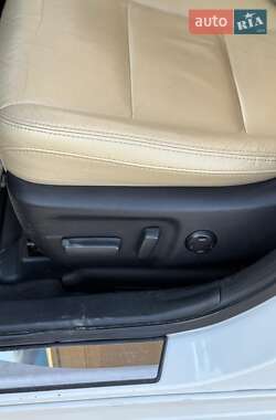 Седан Toyota Avalon 2017 в 