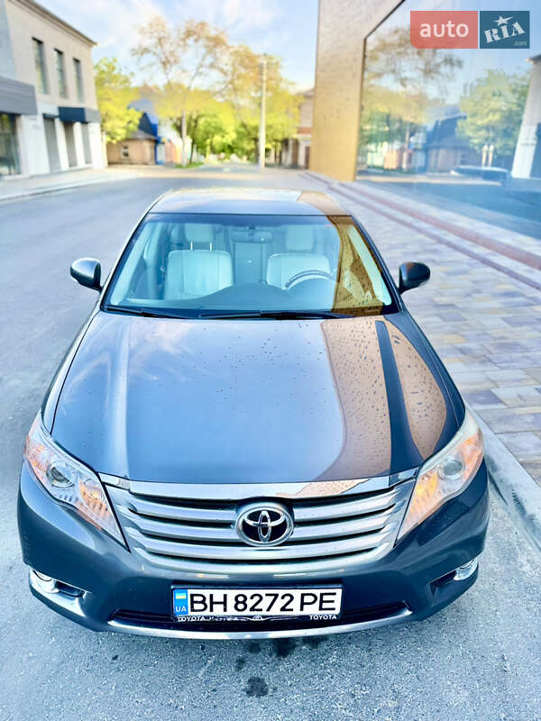 Toyota Avalon 2012