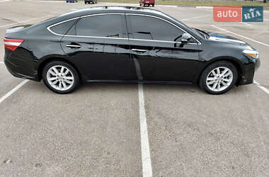 Седан Toyota Avalon 2013 в 