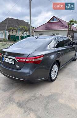 Седан Toyota Avalon 2013 в 