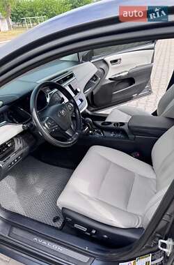 Седан Toyota Avalon 2013 в 