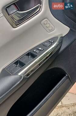 Седан Toyota Avalon 2013 в 