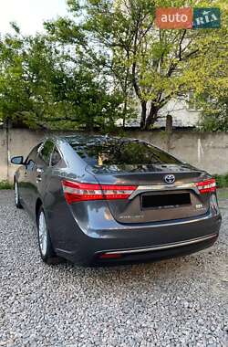 Седан Toyota Avalon 2013 в 