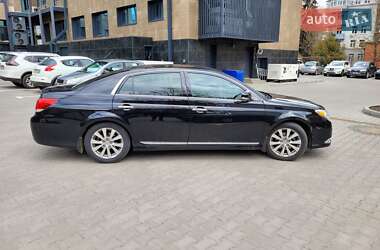 Седан Toyota Avalon 2010 в 