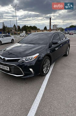 Седан Toyota Avalon 2018 в Житомире