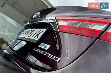 Седан Toyota Avalon 2013 в 