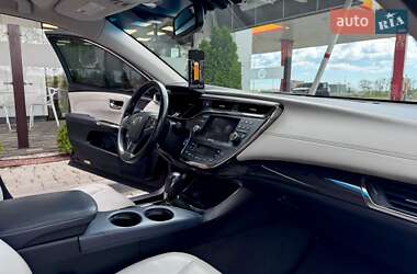 Седан Toyota Avalon 2013 в 