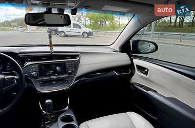 Седан Toyota Avalon 2013 в 