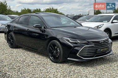 Седан Toyota Avalon 2018 в Івано-Франківську