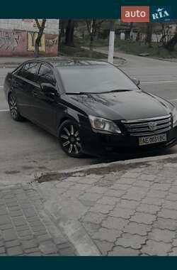Седан Toyota Avalon 2006 в Кам'янському