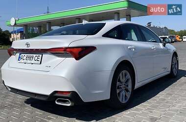 Седан Toyota Avalon 2018 в 