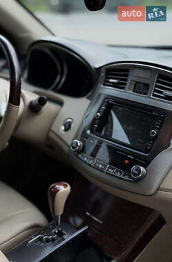 Седан Toyota Avalon 2010 в 