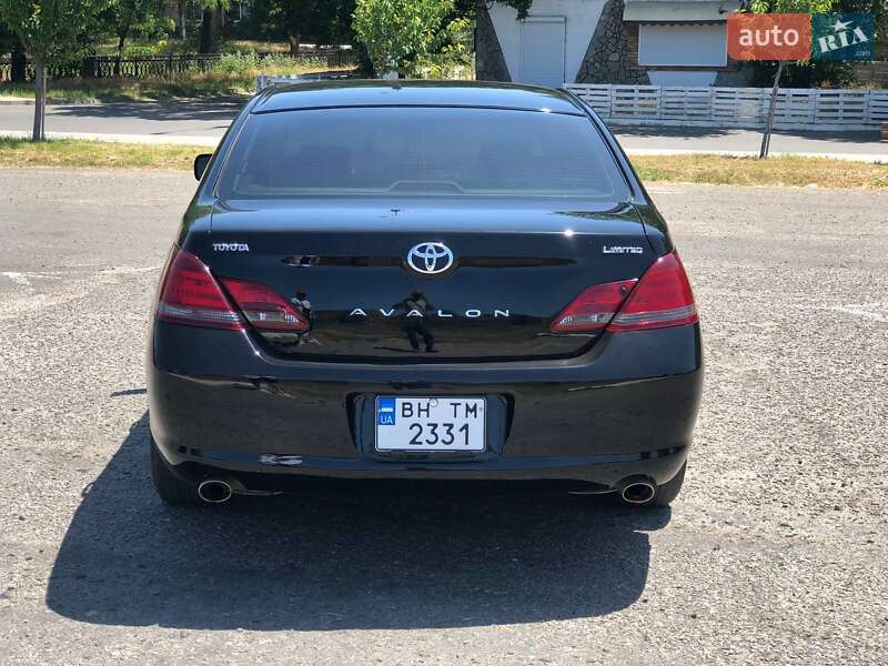 Седан Toyota Avalon 2008 в Черноморске