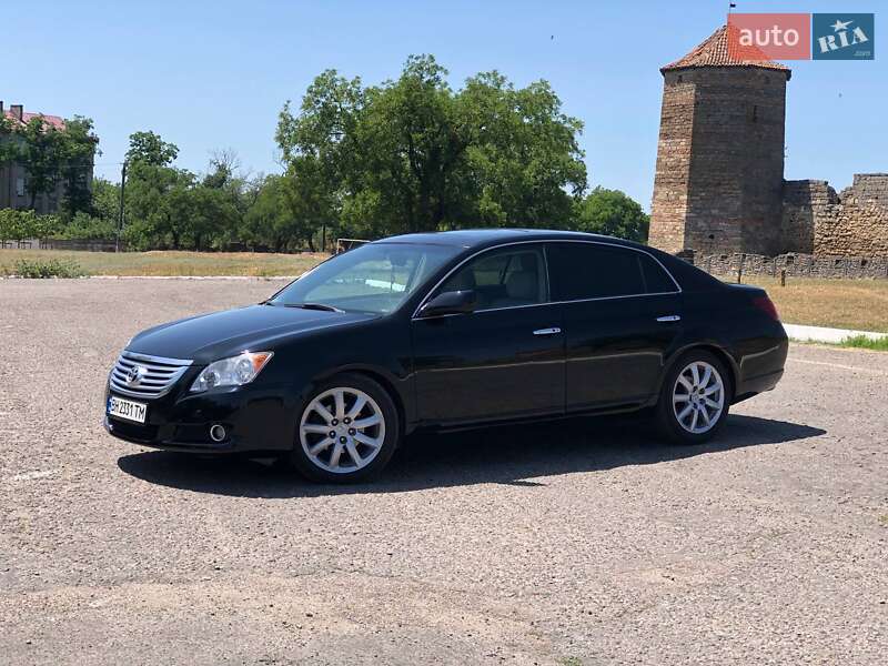 Седан Toyota Avalon 2008 в Черноморске