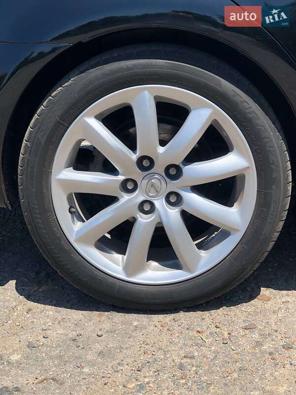 Седан Toyota Avalon 2008 в Черноморске