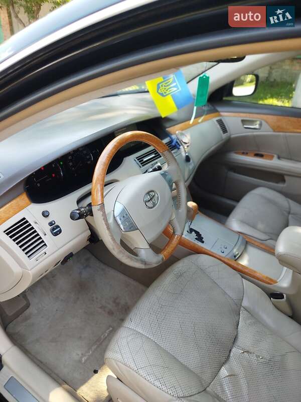 Седан Toyota Avalon 2006 в Кропивницькому