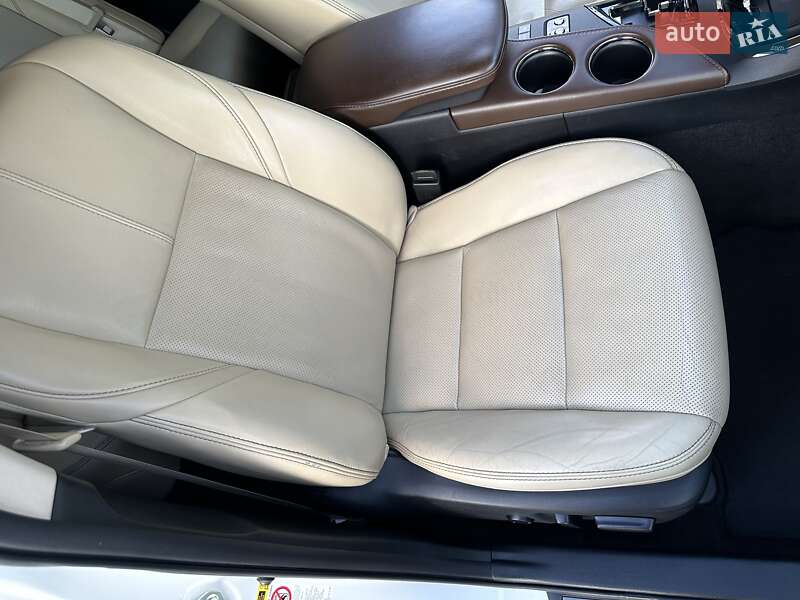 Седан Toyota Avalon 2014 в Дніпрі