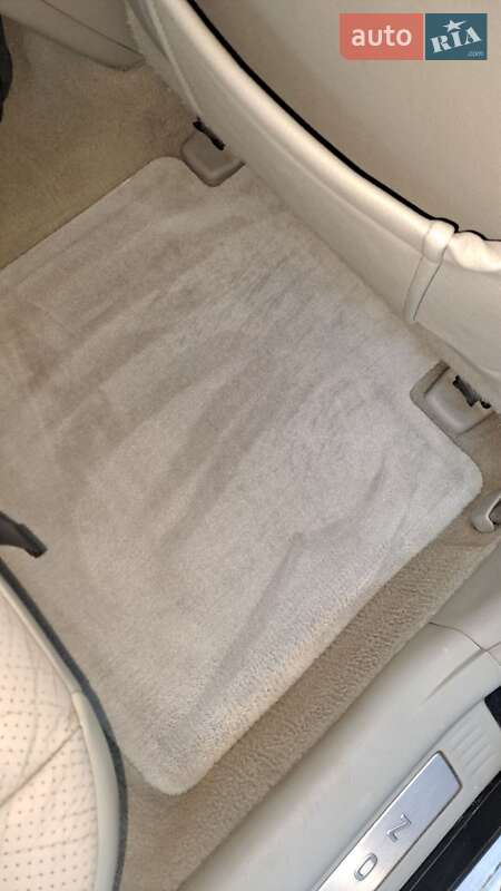 Седан Toyota Avalon 2006 в Измаиле