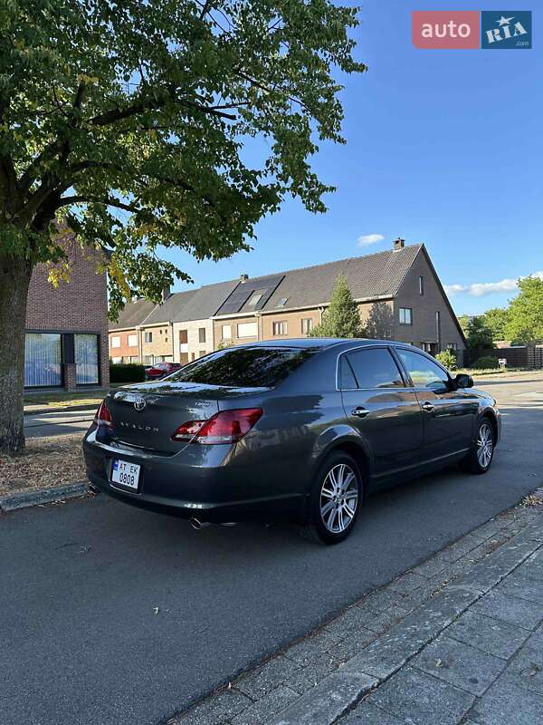 Седан Toyota Avalon 2008 в Коломые