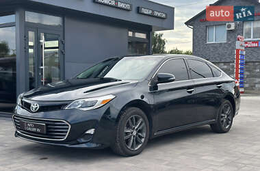 Седан Toyota Avalon 2015 в Рівному