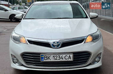 Седан Toyota Avalon 2013 в 