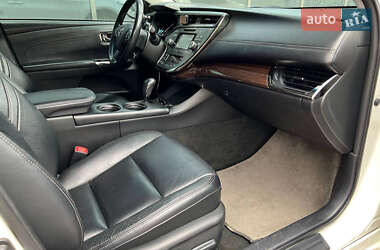 Седан Toyota Avalon 2013 в 