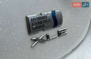 Седан Toyota Avalon 2013 в 