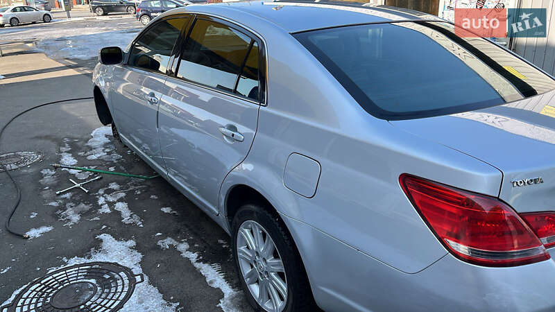 Седан Toyota Avalon 2005 в Києві
