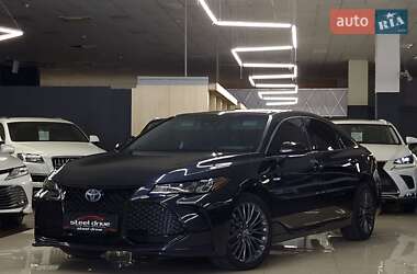 Седан Toyota Avalon 2018 в Николаеве