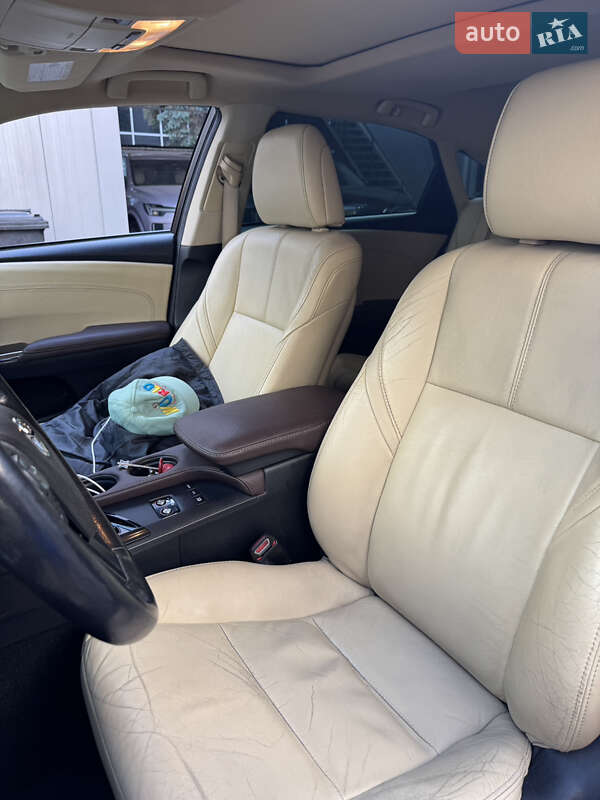 Седан Toyota Avalon 2013 в Одесі