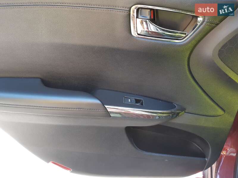 Седан Toyota Avalon 2013 в Києві