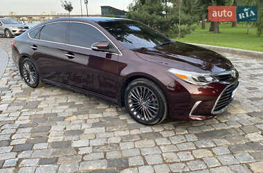Седан Toyota Avalon 2016 в 