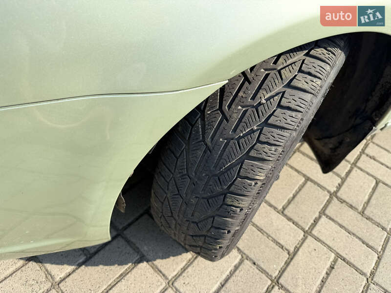 Седан Toyota Avalon 2006 в Прилуках