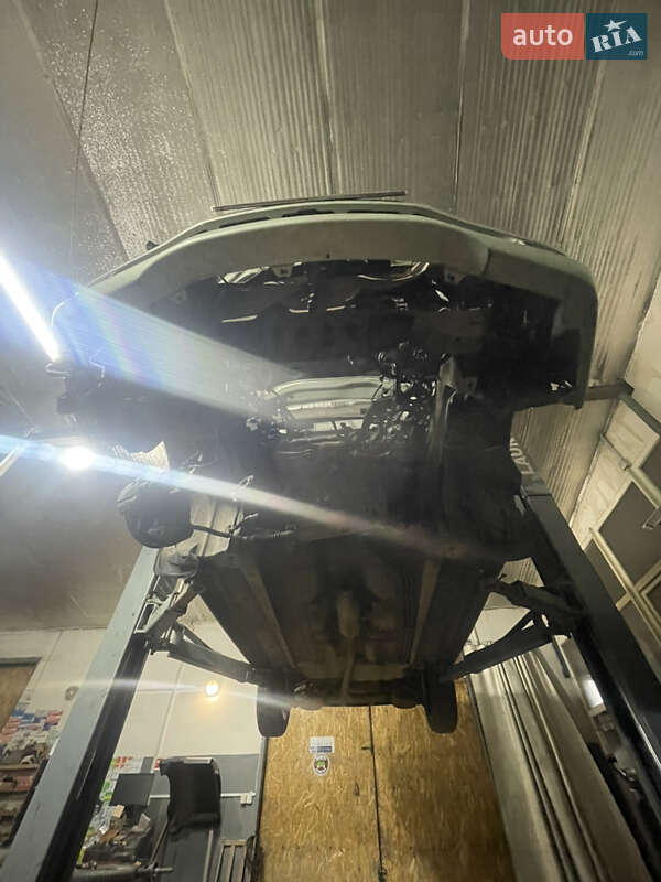 Седан Toyota Avalon 2006 в Прилуках