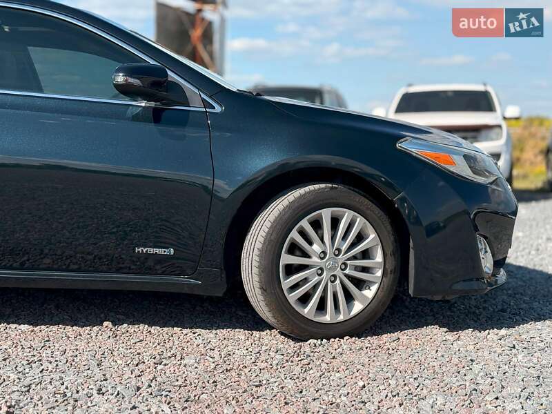 Седан Toyota Avalon 2014 в Львове