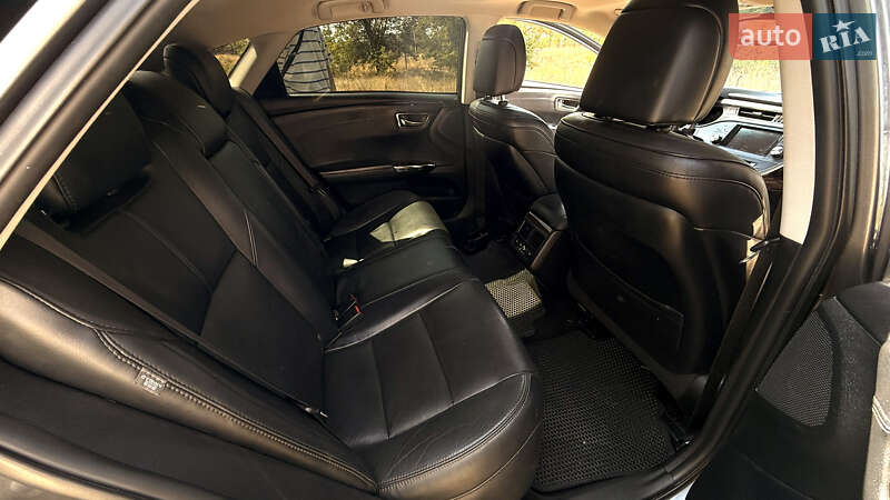 Седан Toyota Avalon 2014 в Білгороді-Дністровському