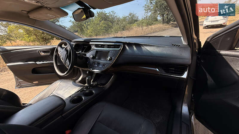 Седан Toyota Avalon 2014 в Білгороді-Дністровському